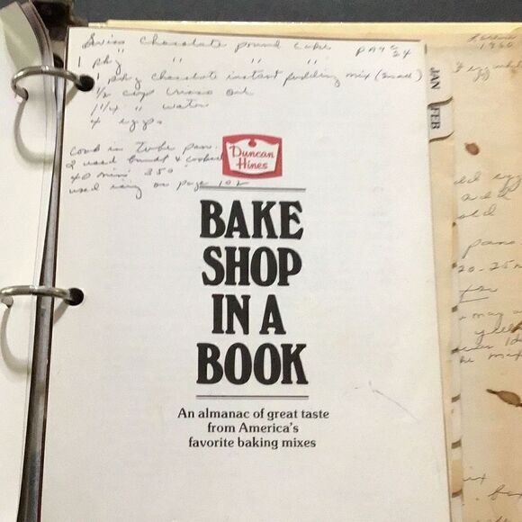 Cookbook Duncan Hines bake shop in a book From estate sale with notations - Picture 3 of 6